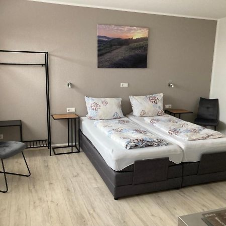 Отель Boardinghouse Alte Bank Wollstein Экстерьер фото