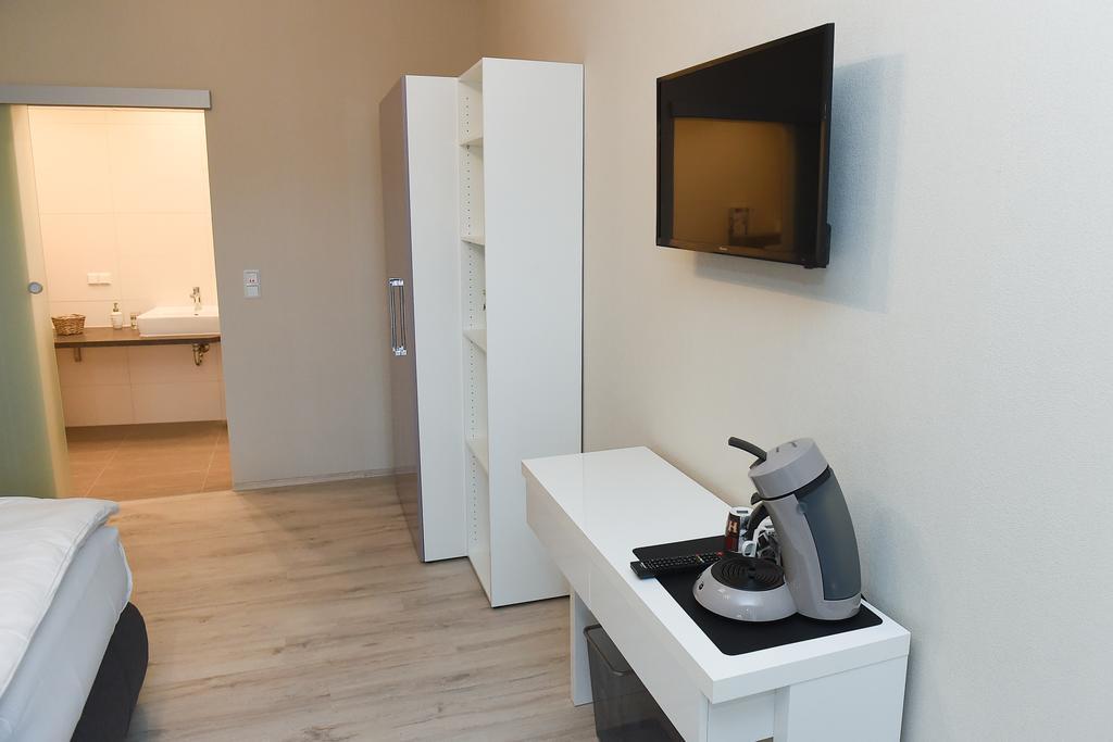Отель Boardinghouse Alte Bank Wollstein Экстерьер фото